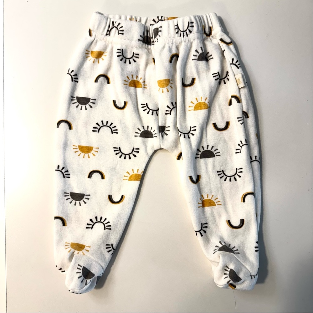Millie & Myles White Sun Print Baby Footie Pants 0-3mo